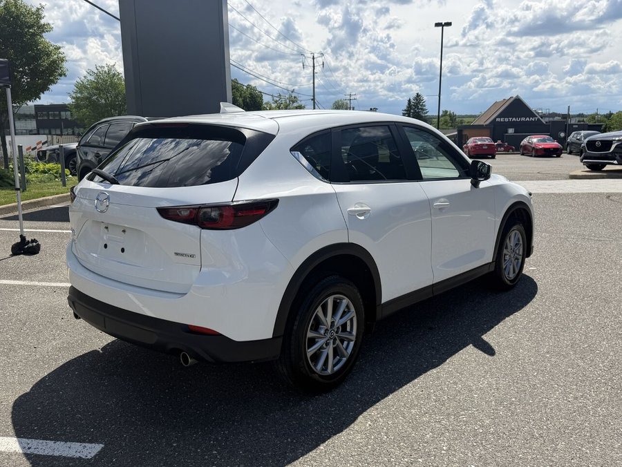 2022 Mazda CX-5 2022 White