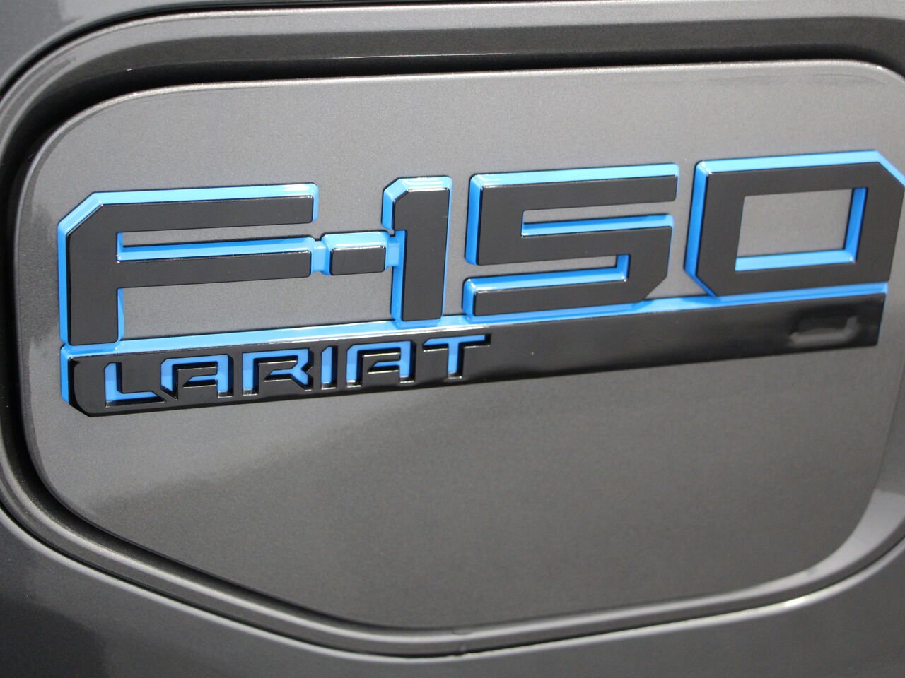 2025 Ford F-150 Lightning LARIAT Grey Châteauguay - photo #20