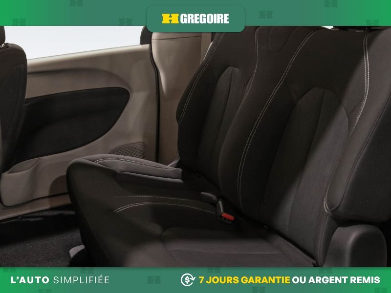 Chrysler Grand Caravan 2021 Noir Saint-Eustache - photo #23