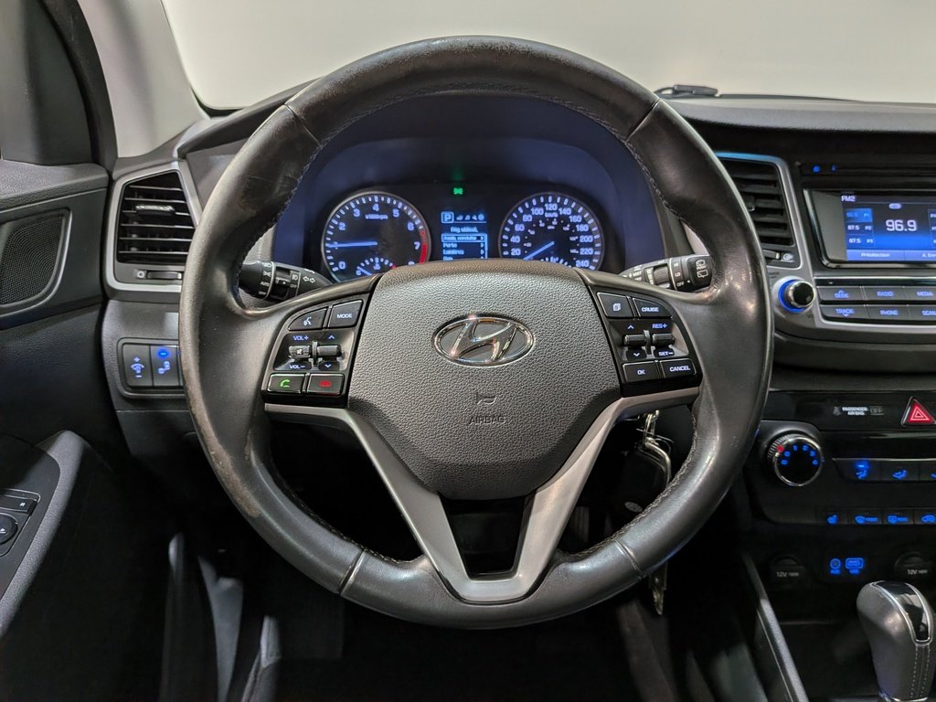 2016 Hyundai Tucson FWD 4dr 2.0L Premium Silver Val-David - photo #13