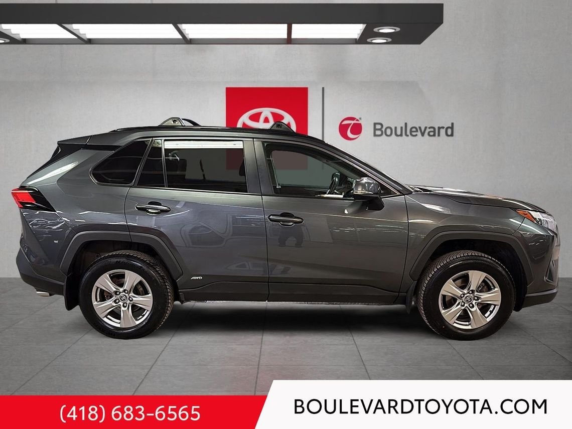 Toyota RAV4 99232A-83 | XLE, AWD 2023 Gris Québec - photo #2