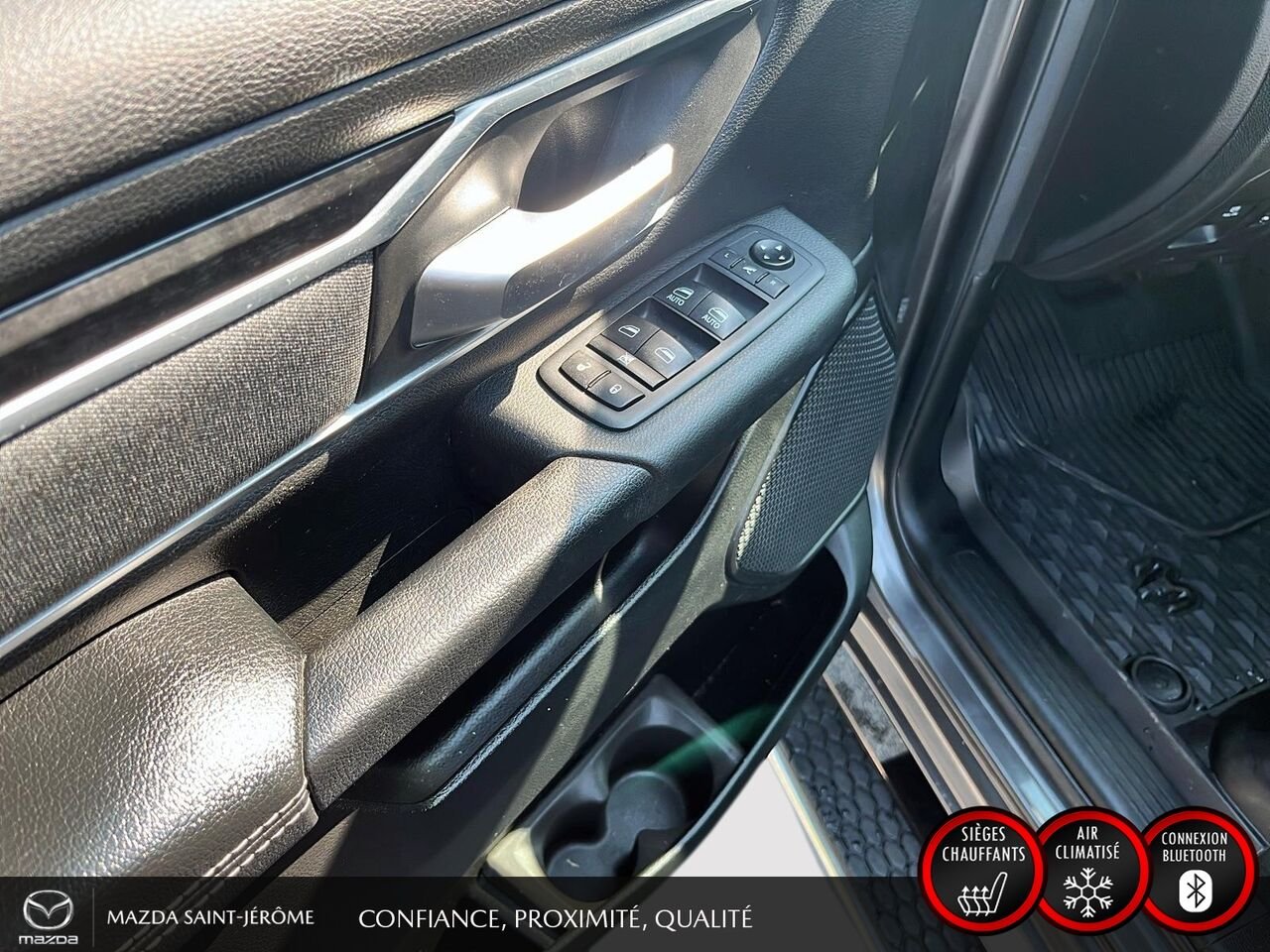 2020 Ram 1500 Grey Saint-Jérôme - photo #13