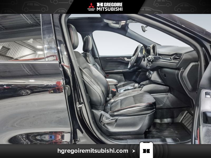 2025 Ford Escape Black Laval - photo #16