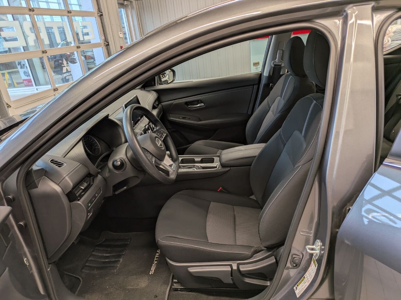 2025 Nissan Sentra Grey Gatineau - photo #12