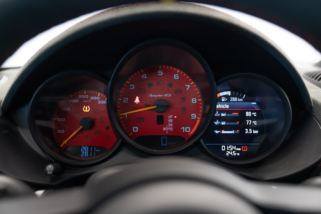 2024 Porsche 718 Spyder Silver Kirkland - photo #11