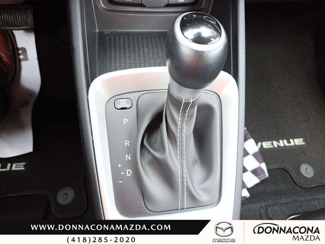 Hyundai Venue 2023 Gris Donnacona - photo #17