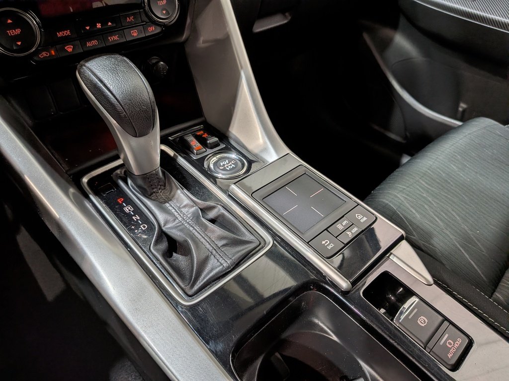 Mitsubishi Eclipse Cross Limited Edition S-AWC 2020 Argent Val-David - photo #28