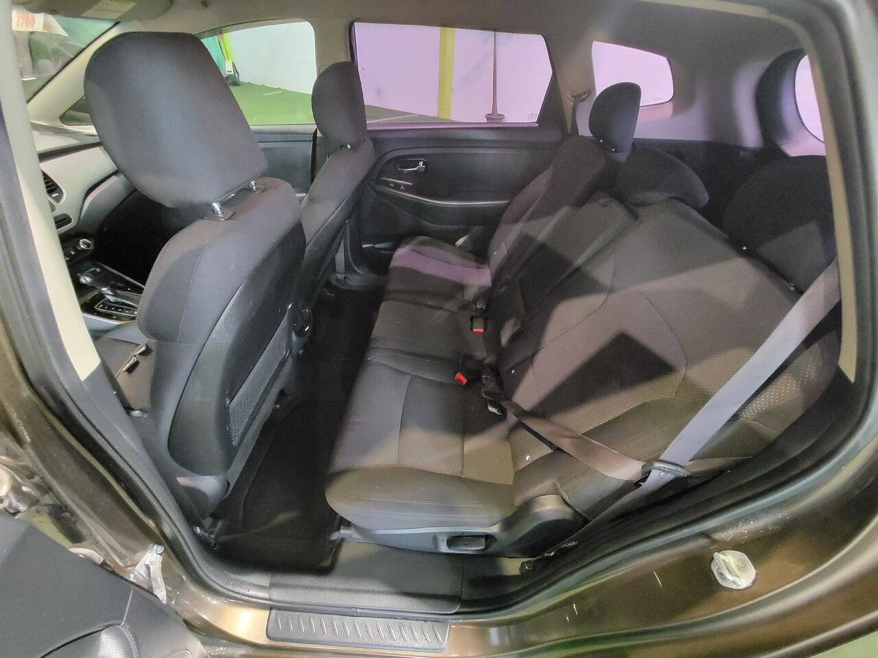 2015 Kia Rondo Brown  - photo #11