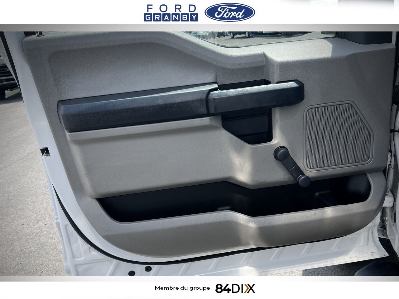 2022 Ford Super Duty F-550 DRW White Granby - photo #12