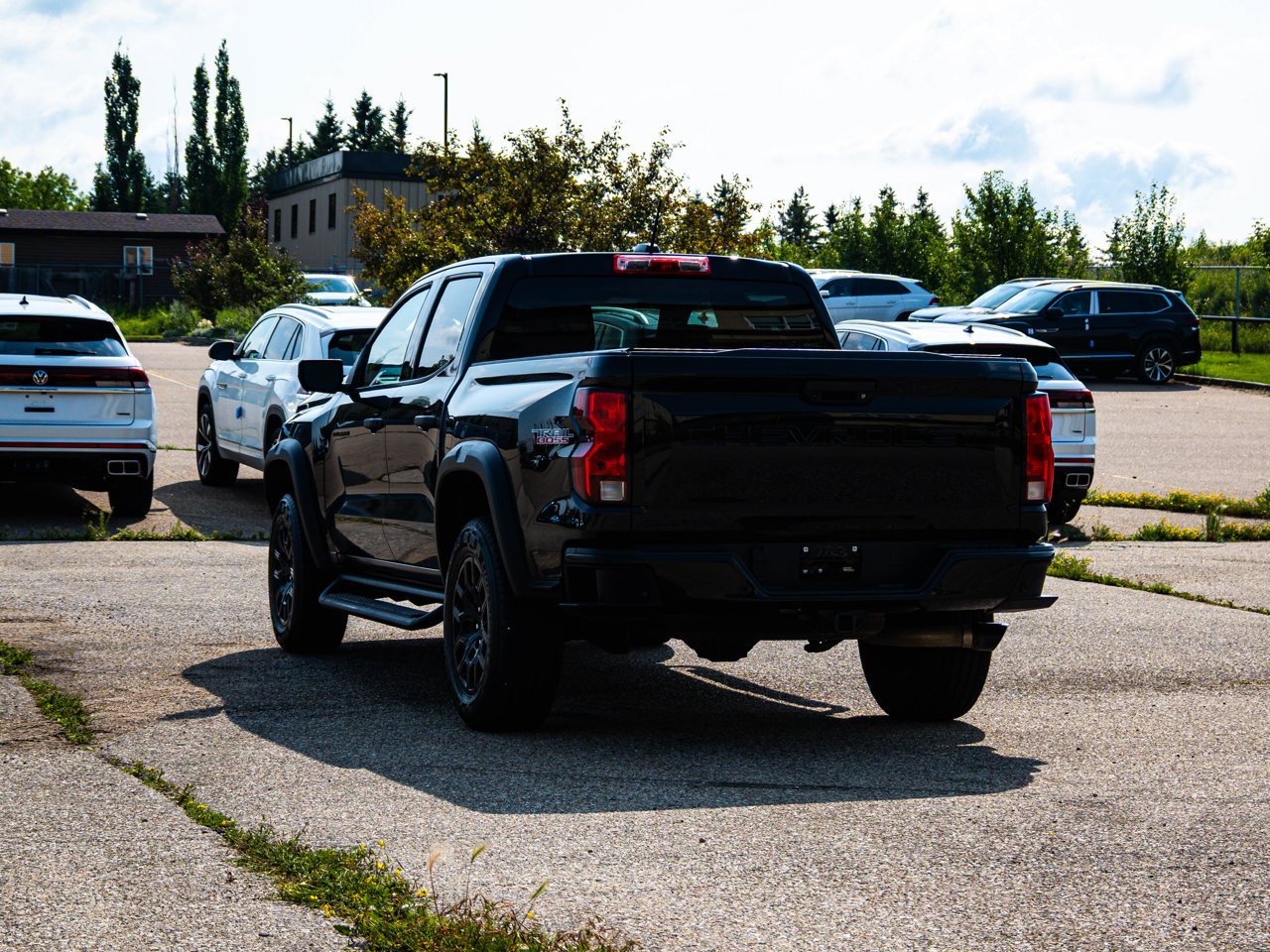 2023 Chevrolet Colorado 4WD Crew Cab Trail Boss Black Sherwood Park - photo #10