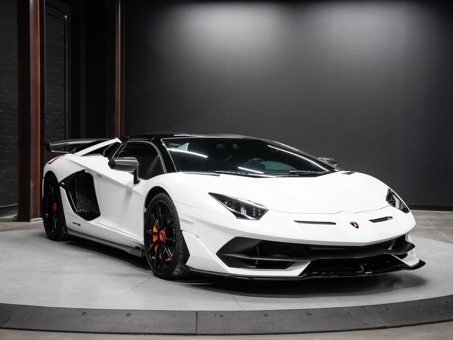 2020 Lamborghini Aventador 2020 White