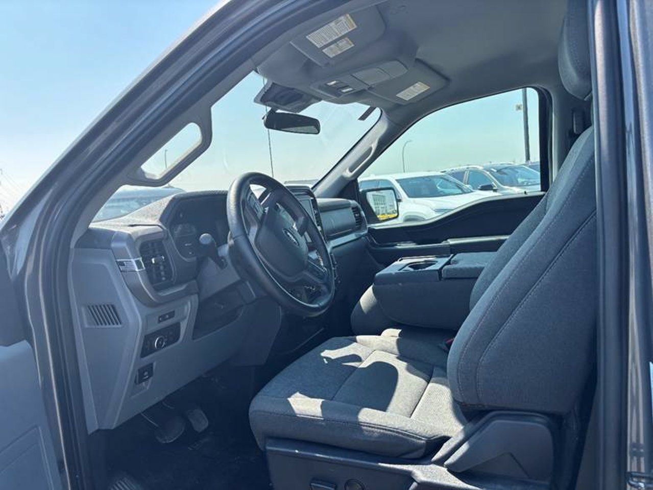 2025 Ford F-150 XLT 4WD SuperCrew 5.5' Box Grey Sherwood Park - photo #5