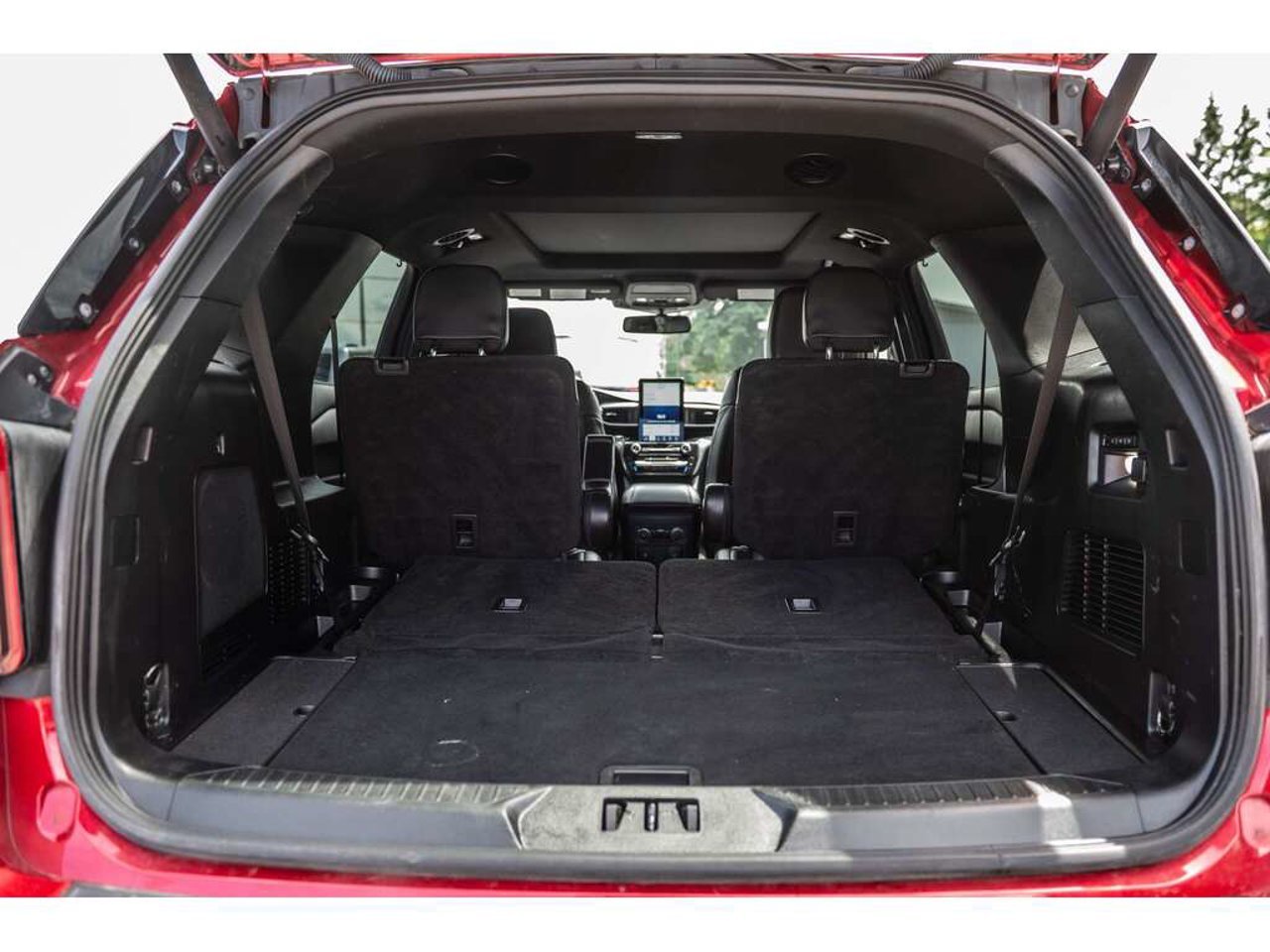 2022 Ford Explorer Red Sainte-Julienne - photo #13