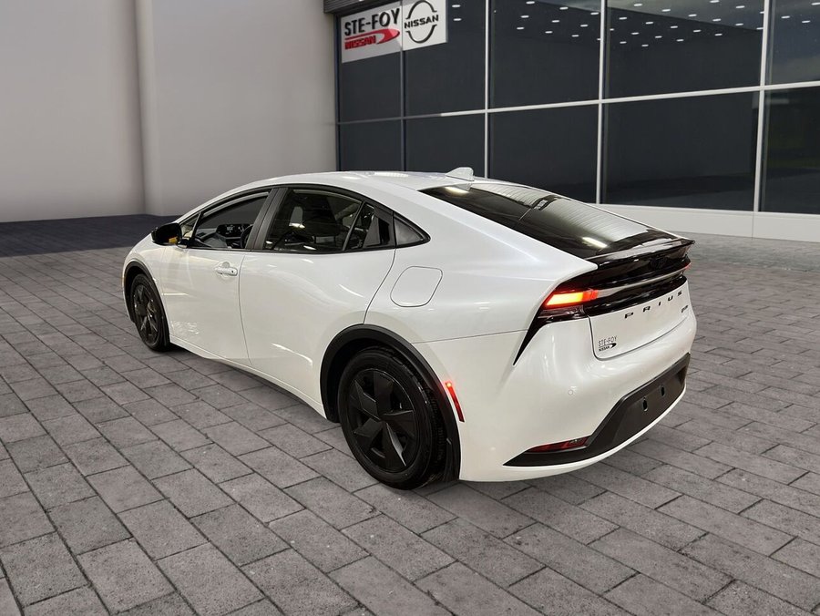 2025 Toyota Prius PLUG-IN hybride SE 2025 White