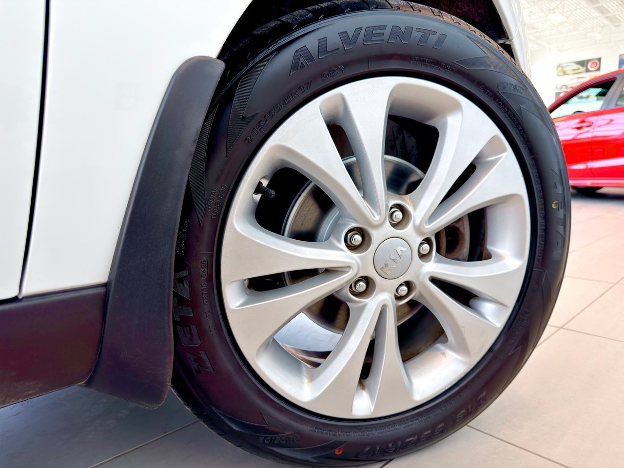 2016 Kia Soul White Notre-Dame-des-Prairies - photo #12