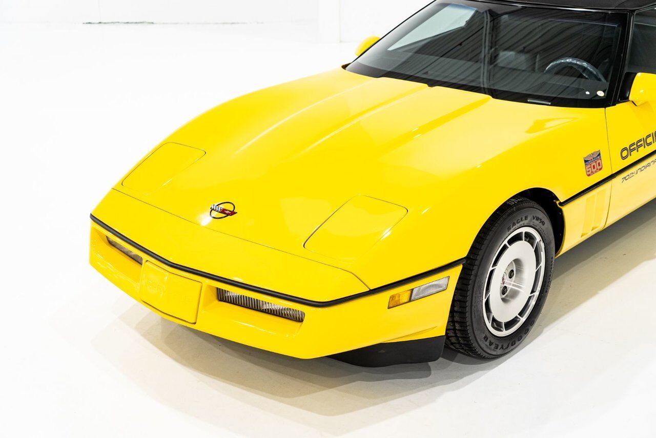 1986 Chevrolet Corvette Pace Car livery with only 17,380km (10,800miles) Yellow Montreal - photo #86