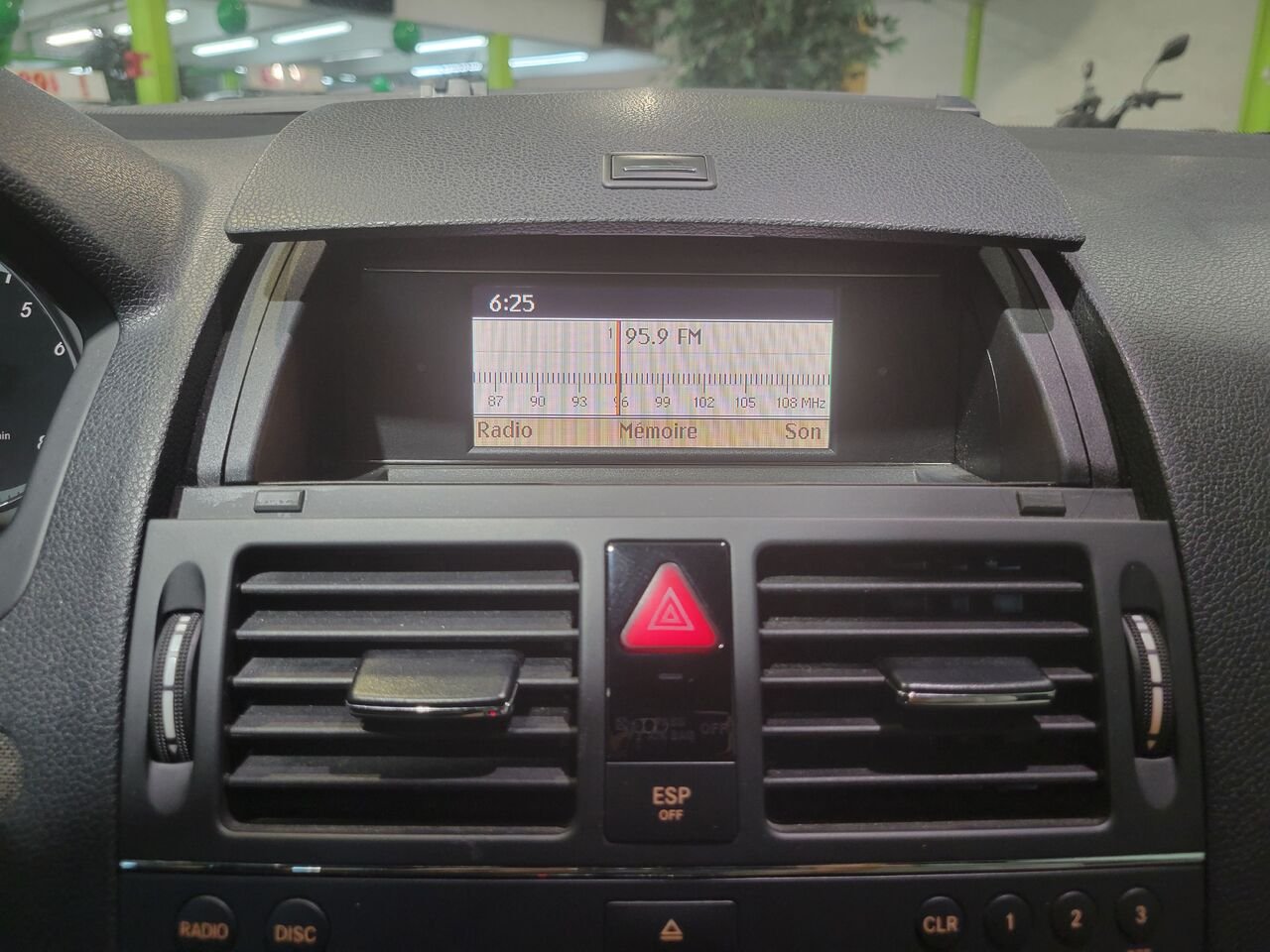 2009 Mercedes-Benz Classe-C Black  - photo #21
