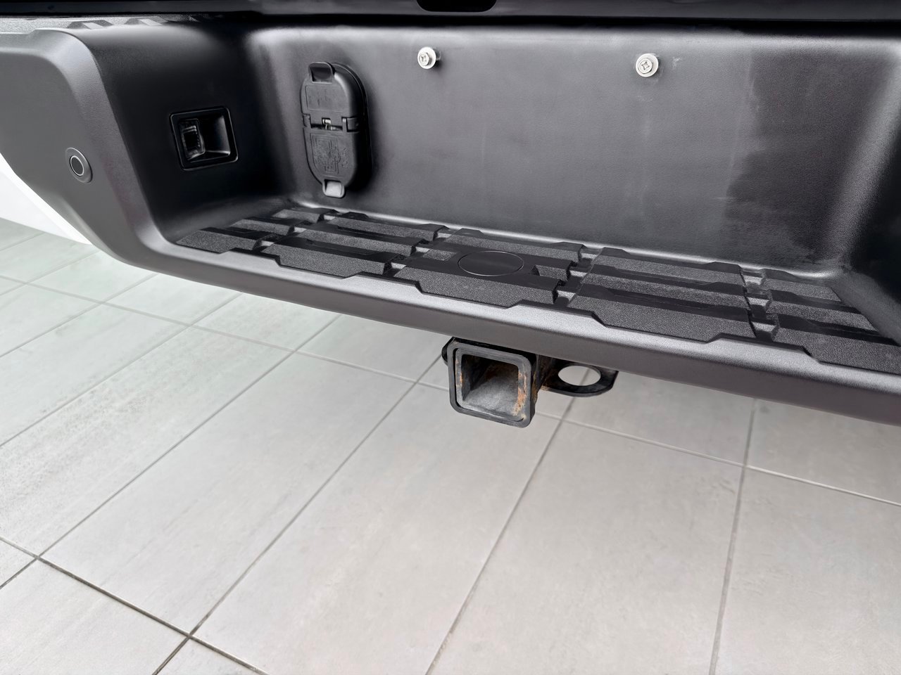 2023 Nissan Frontier White Notre-Dame-des-Prairies - photo #9