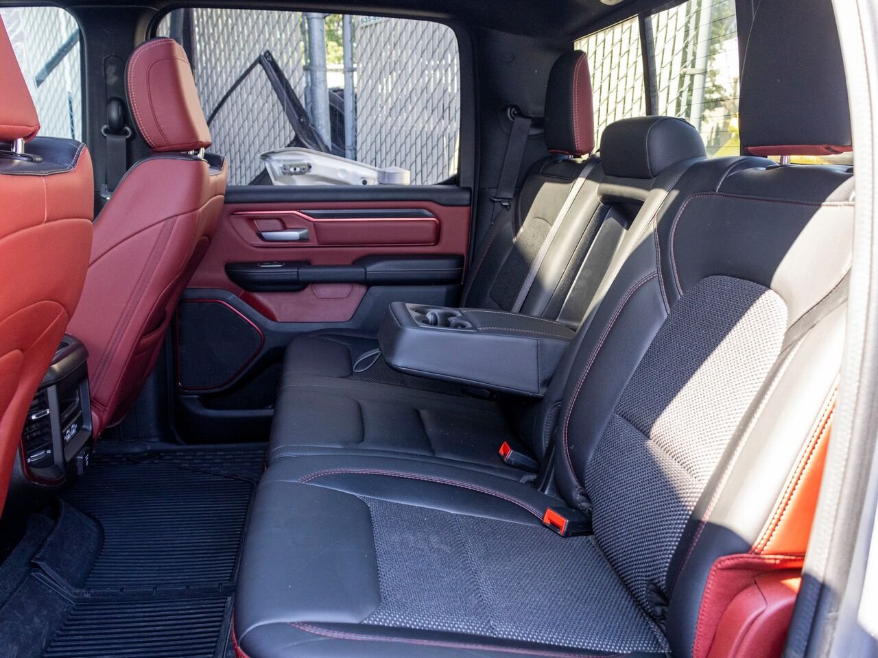 Ram 1500 Rebel cabine d'équipe 4x4 caisse de 5 pi 7 po 2023 Gris Châteauguay - photo #27