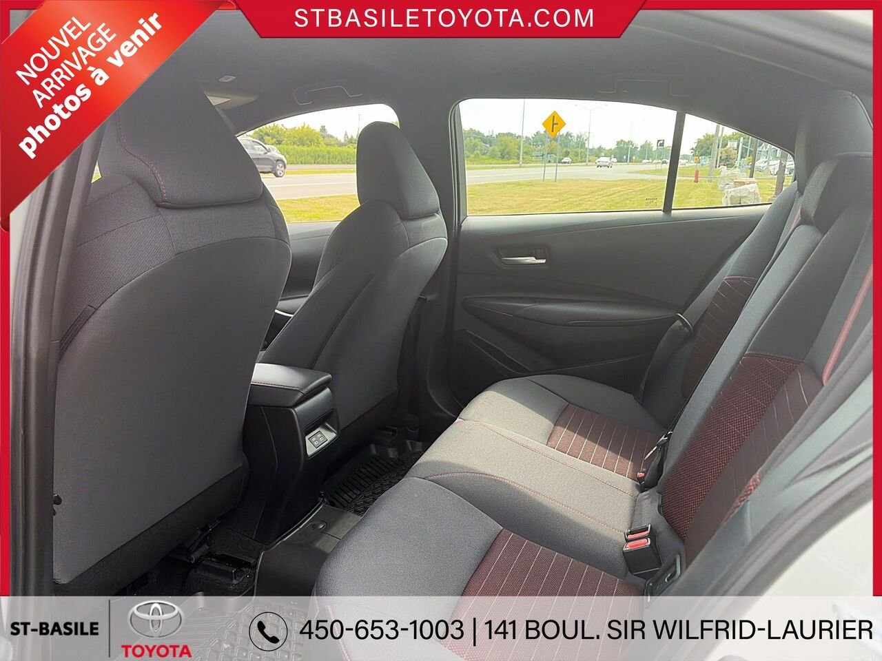 Toyota COROLLA 2024 Argent Saint-Basile-le-Grand - photo #6