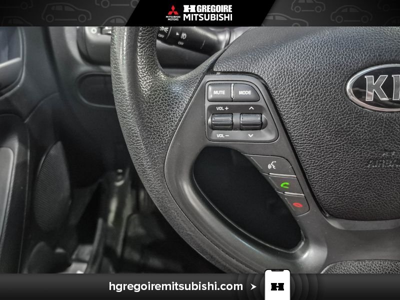 Kia Forte 2015 Bleu Laval - photo #19
