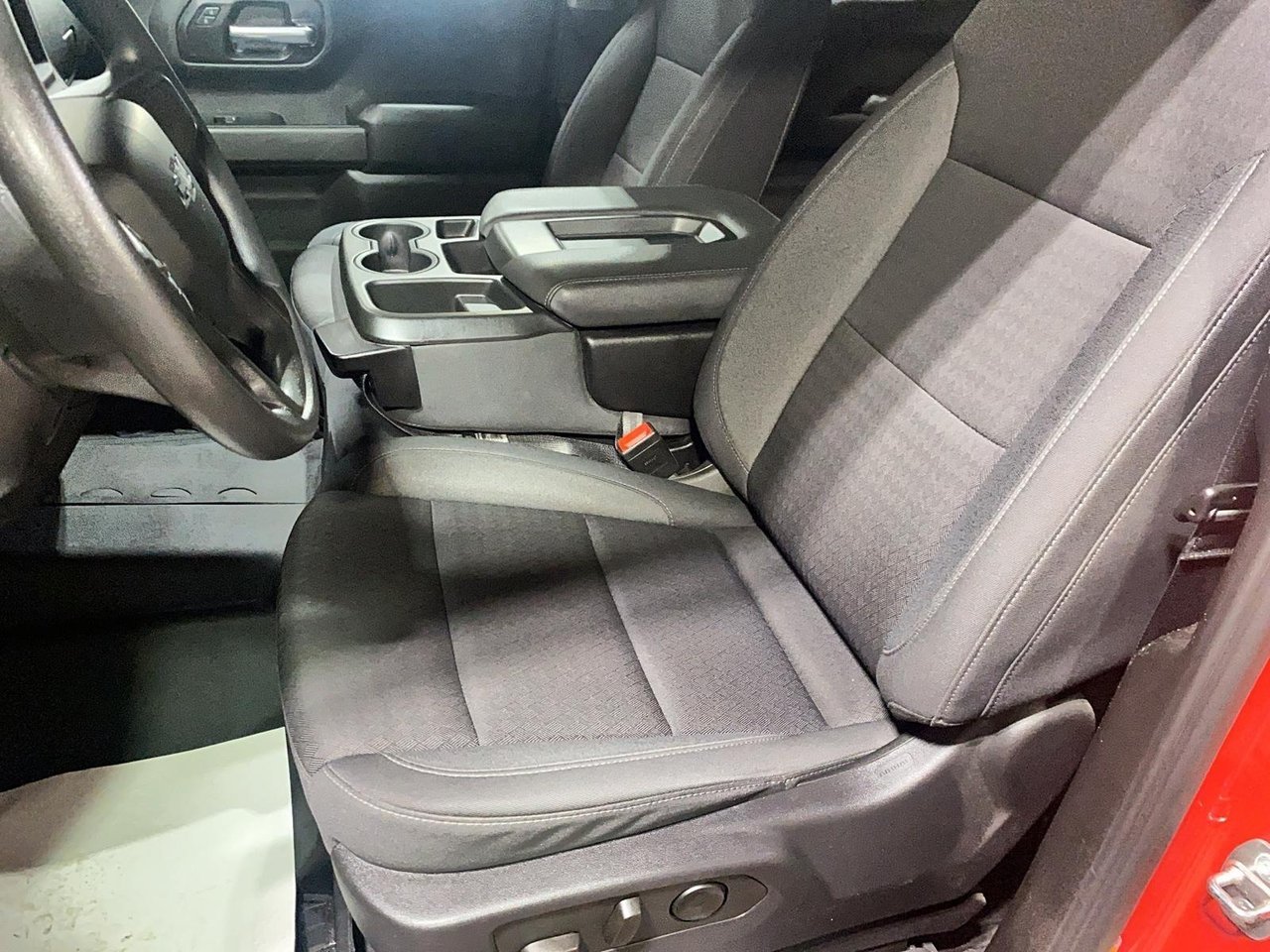 2024 Chevrolet Silverado 1500 VIN 3GCUDCED7RG282990 Red Baie-Comeau - photo #11