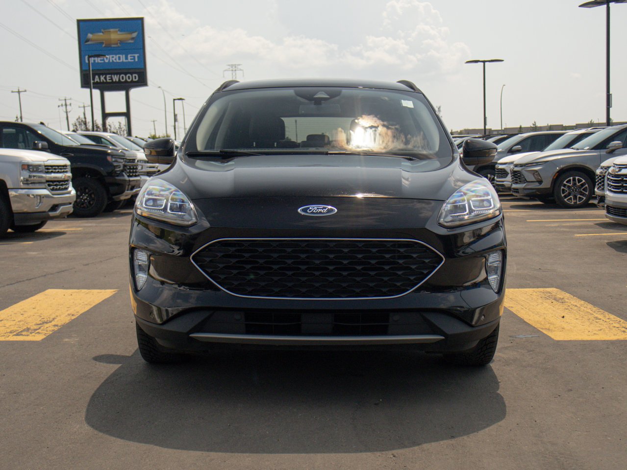 2020 Ford Escape Titanium Hybrid AWD Black Sherwood Park - photo #2