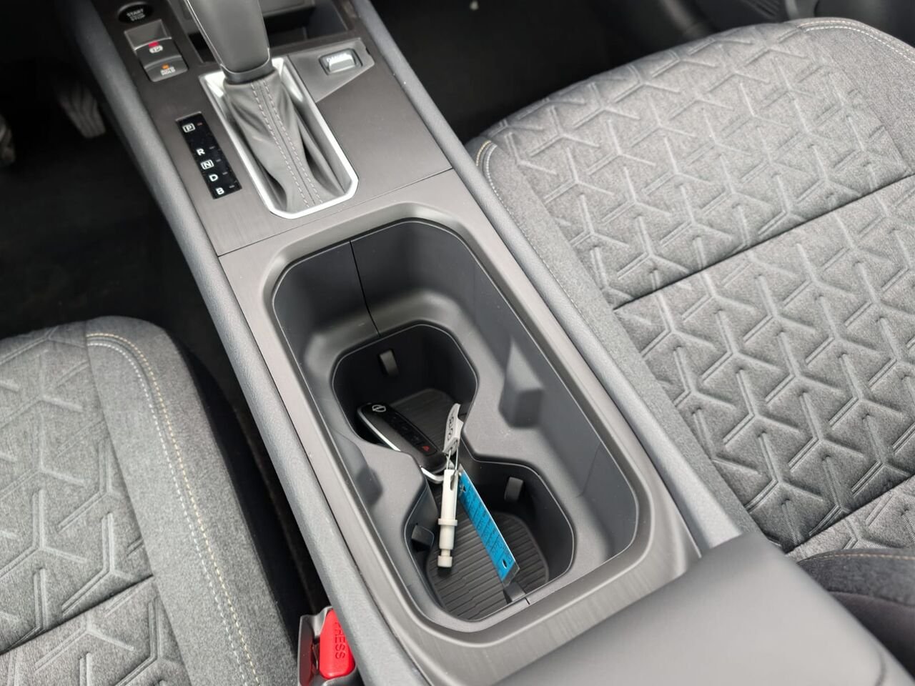NISSAN Kicks KICKS SV PRIVIL GE 2026 Bronze canyon métallisé Châteauguay - photo #14