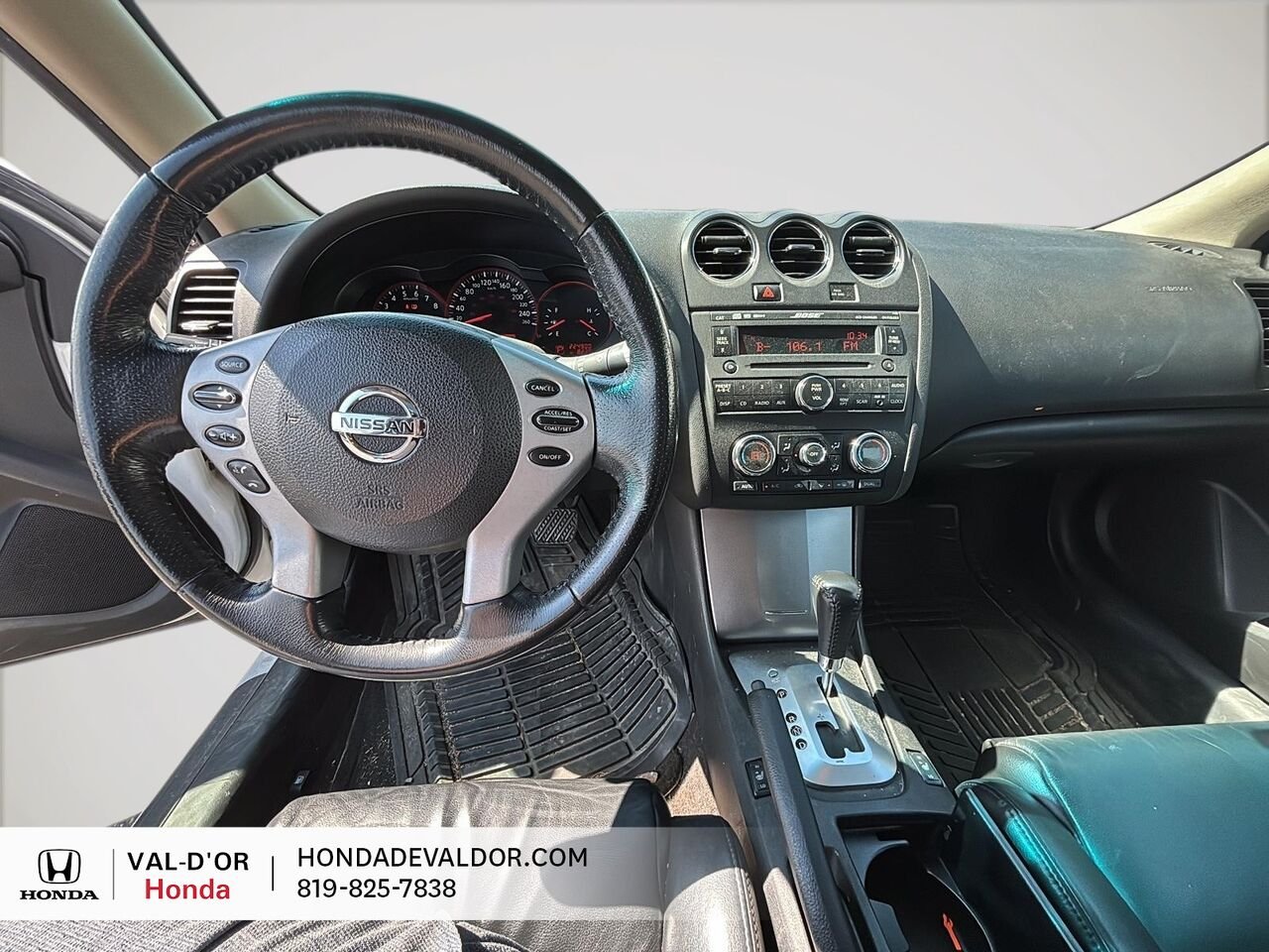 2009 Nissan Altima 2dr Cpe I4 CVT 2.5 S White Val-d'Or - photo #7