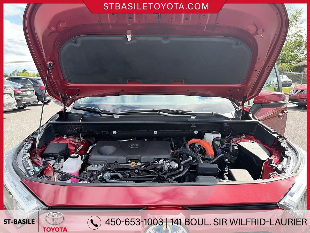 Toyota RAV4 Hybride 2024 Rouge rubis nacré Saint-Basile-le-Grand - photo #10