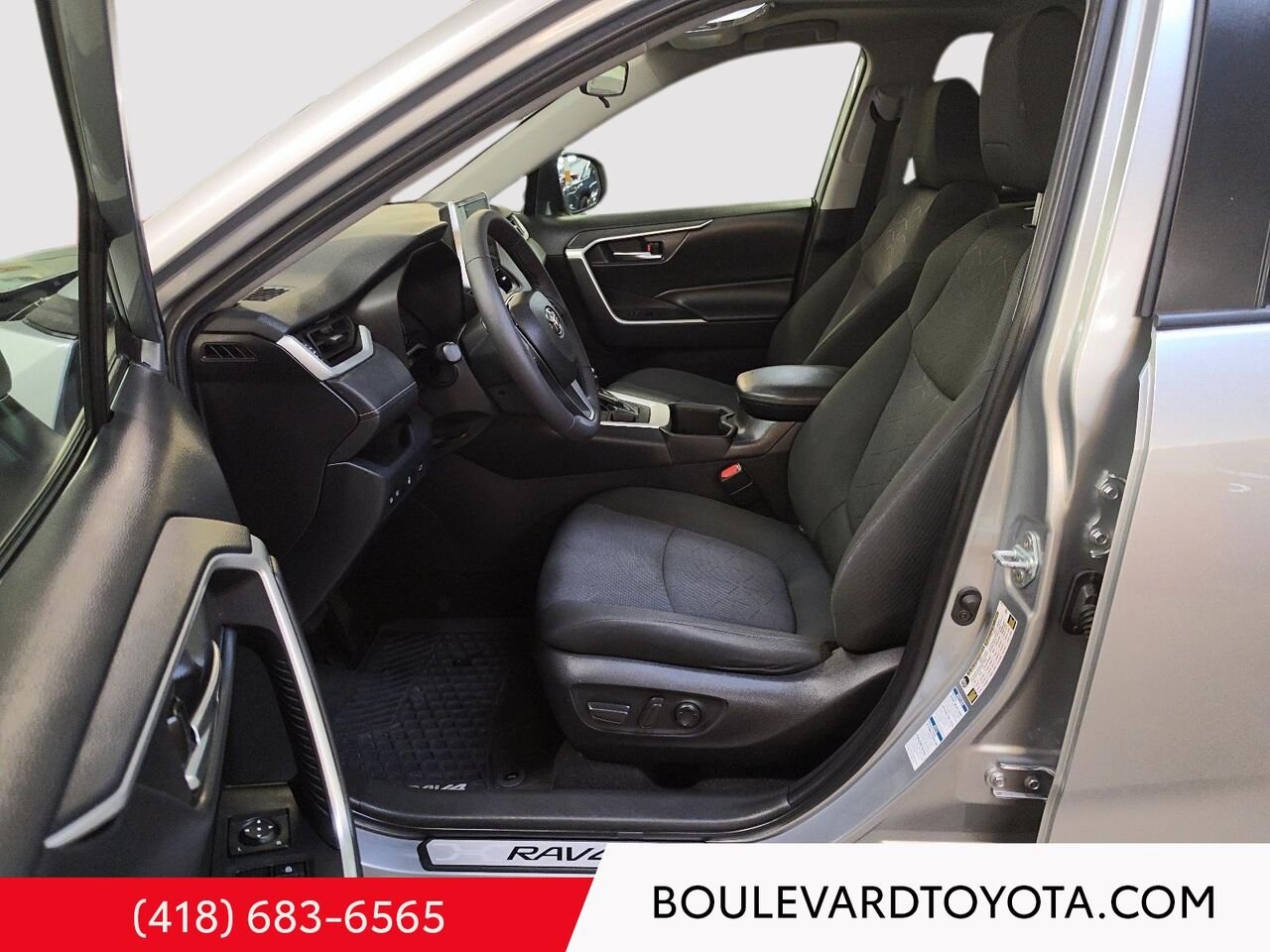 2023 Toyota RAV4 99958A-56 | XLE, AWD Grey Québec - photo #8