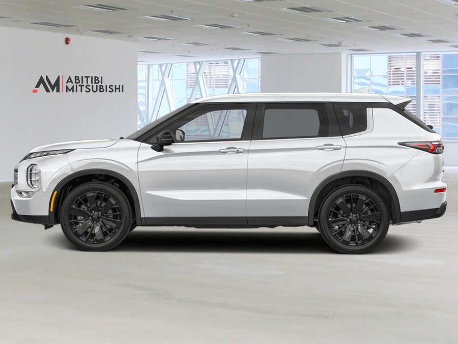 2026 MITSUBISHI Outlander LE S-AWC White Diamond
