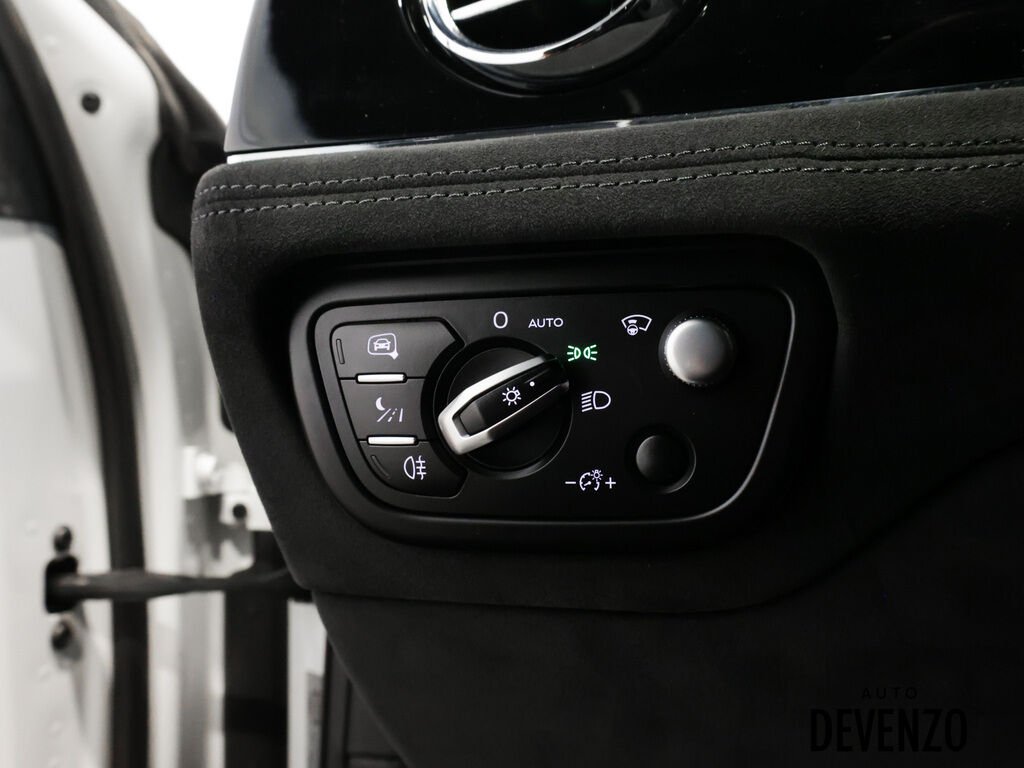 Bentley Bentayga 2021 Blanc Saint-Eustache - photo #17