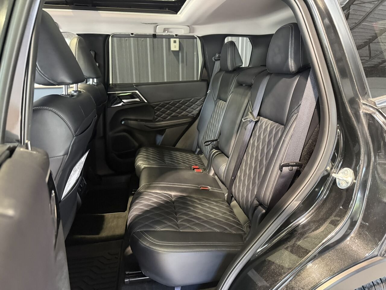 Mitsubishi Outlander GT S-AWC 2024 Noir Rouyn-Noranda - photo #7