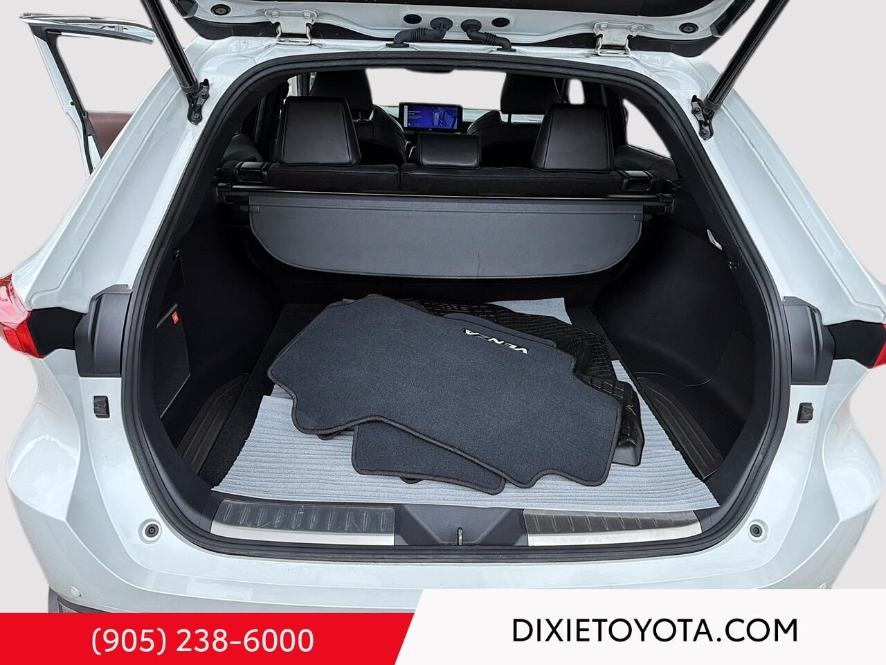 2023 Toyota Venza HYBRID LIMITED AWD / CLEAN CARFAX / HEATED AND VENTILATED SEATS / ALLOY WHEELS / CARPLAY AND ANDROID AUTO Wind Chill Pearl Mississauga - photo #21