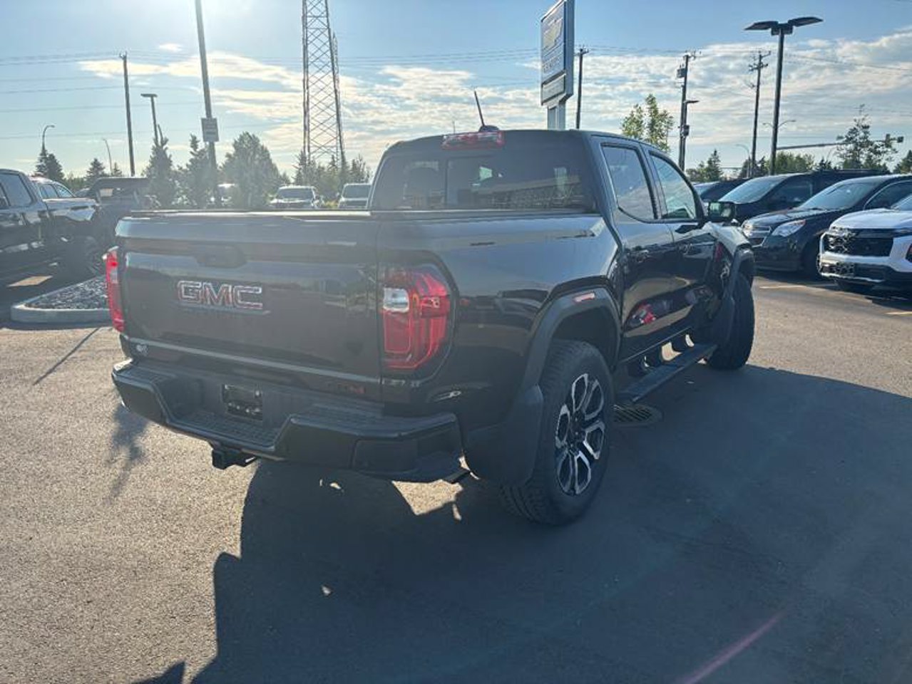 2025 GMC Canyon 4WD Crew Cab AT4 Black Sherwood Park - photo #4