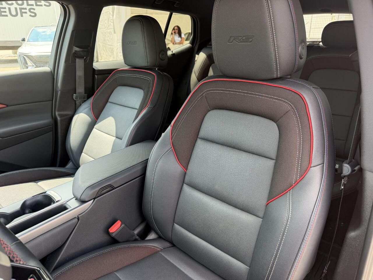 2024 Chevrolet Equinox EV 2RS Grey Laval - photo #13