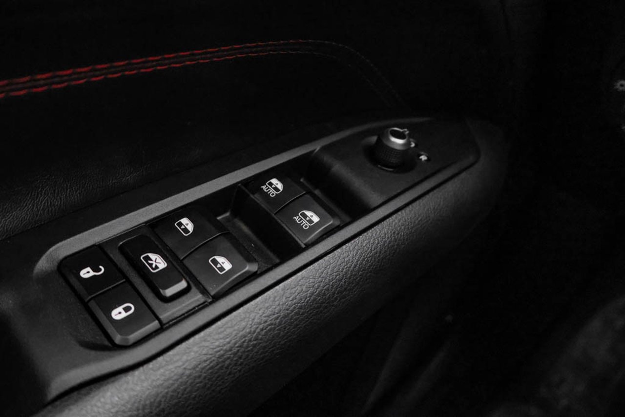 2025 Jeep Compass Trailhawk 4x4 White Sherwood Park - photo #15