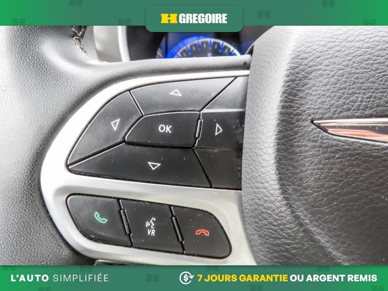 Chrysler Pacifica 2023 Blanc Saint-Eustache - photo #23