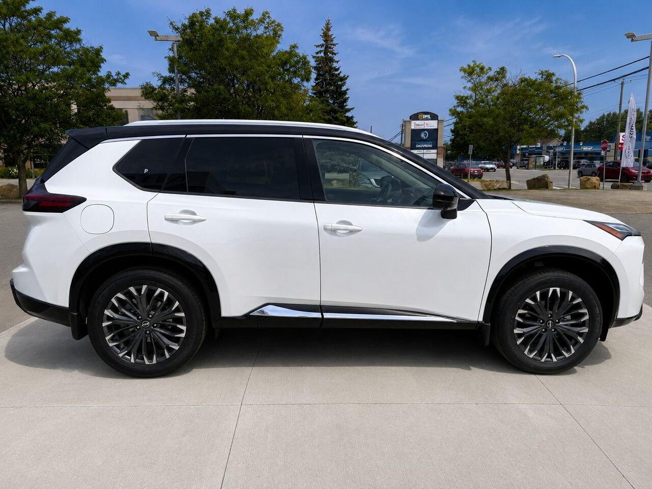 2026 NISSAN Rogue ROGUE PLATINE 2-Tone Everest White Tricoat Châteauguay - photo #7