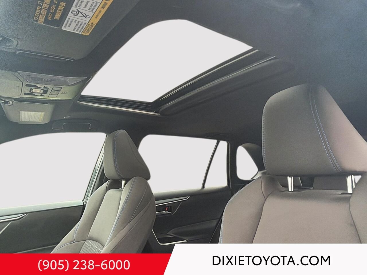2023 Toyota RAV4 HYBRID SE AWD / CLEAN CARFAX / HEATED SEATS / MOONROOF / ALLOY WHEELS / CARPLAY AND ANDROID AUTO Black Mississauga - photo #10