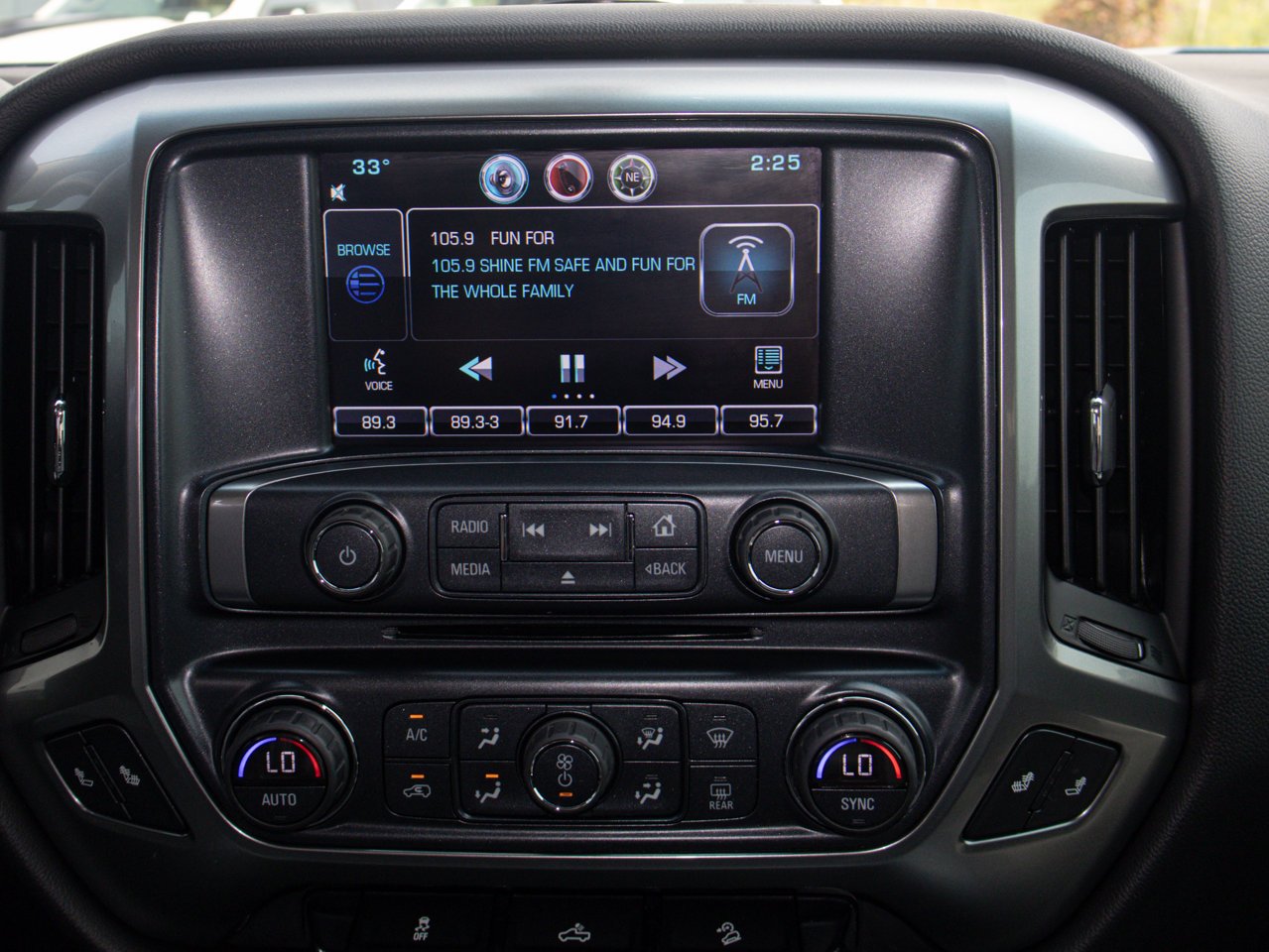 2016 Chevrolet Silverado 1500 4WD Crew Cab 143.5 LT w/1LT Blue Sherwood Park - photo #25