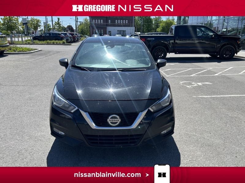 2022 Nissan Versa 2022 Black