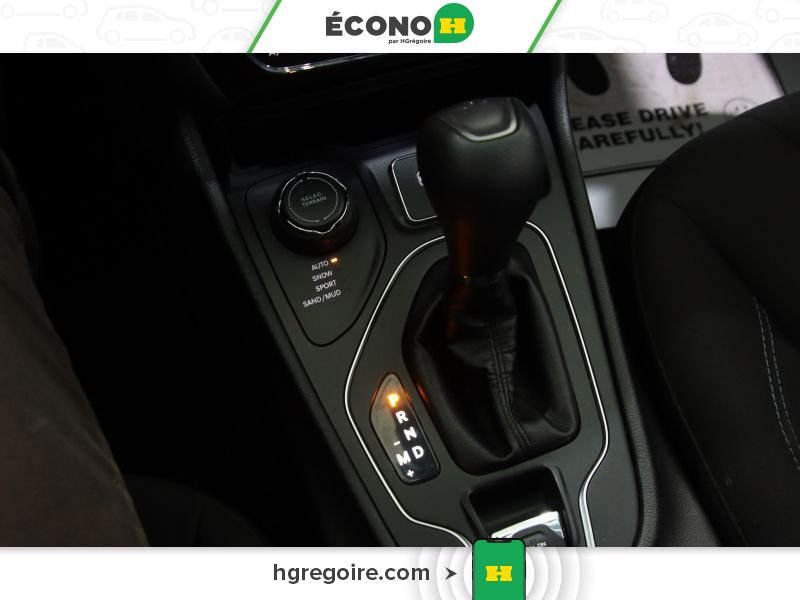 2019 Jeep Cherokee Green Laval - photo #12