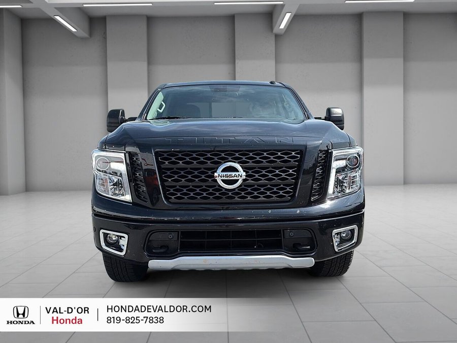 2019 Nissan Titan 2019 Black