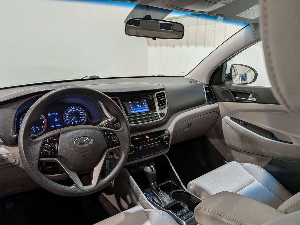 Hyundai Tucson AWD 4dr 2.0L 2017 Blanc Val-David - photo #11