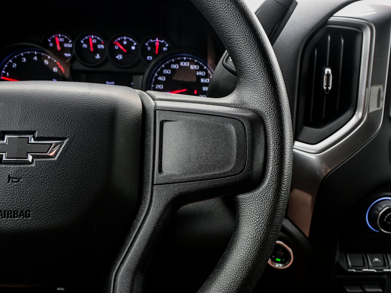 2025 Chevrolet Silverado 1500 4WD Crew Cab 147 Custom Trail Boss Black Sherwood Park - photo #23