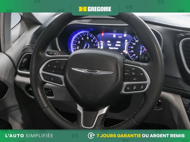 Chrysler Pacifica 2022 Noir Saint-Eustache - photo #16