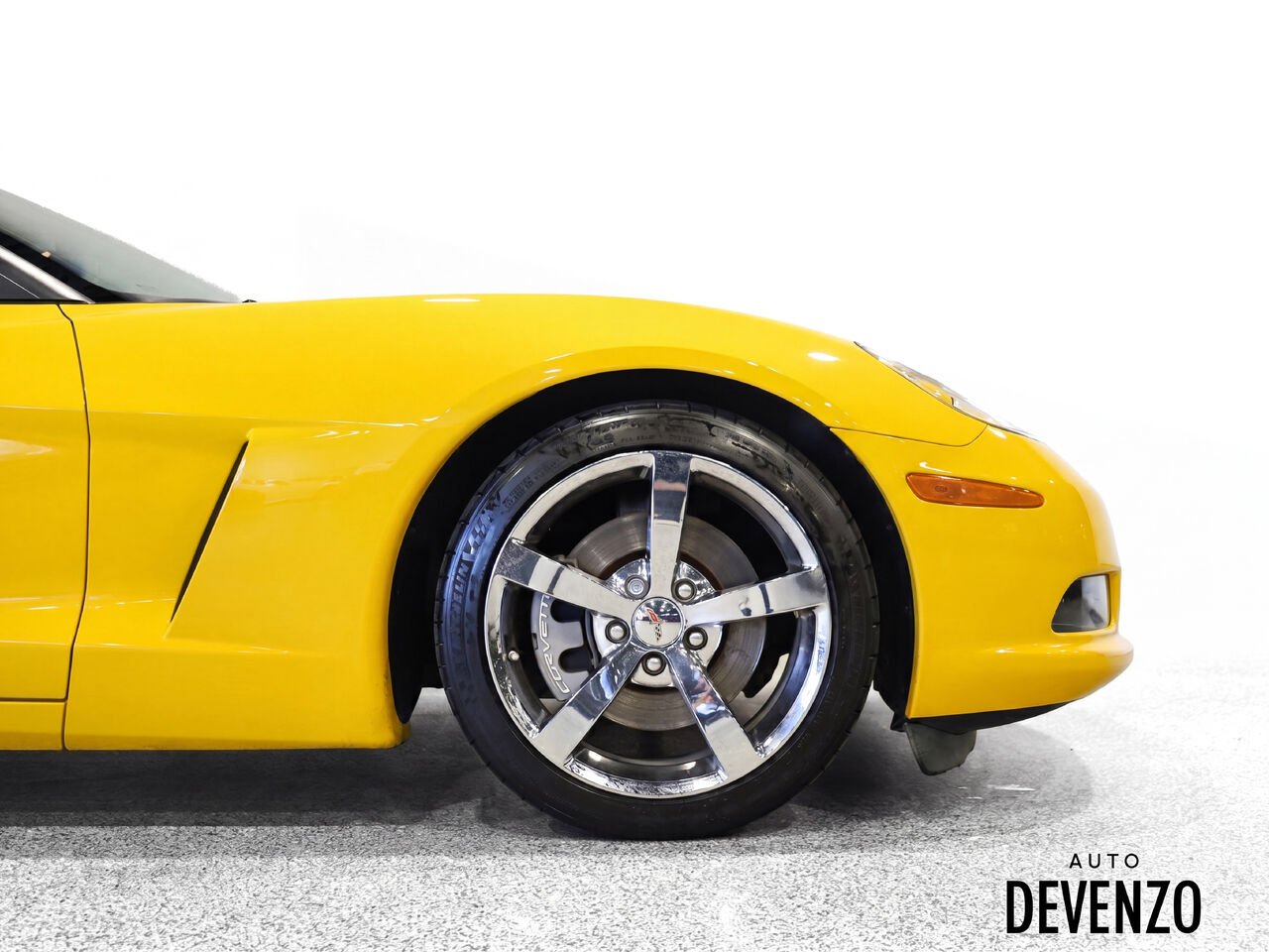 2009 Chevrolet Corvette Yellow Saint-Eustache - photo #4