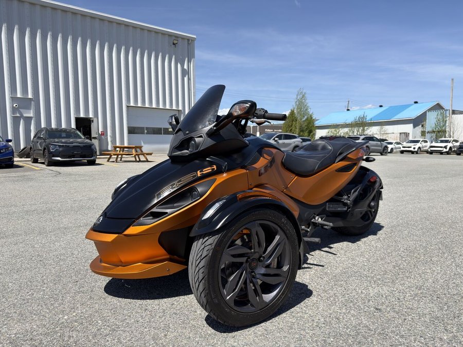 Can-Am Spyder 2013 2013 Orange